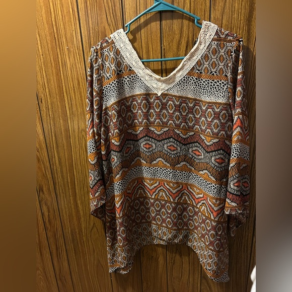 Bohemian Patterned V-Neck Top - Picture 1 of 3